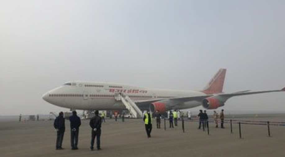 ധാക്കയിൽ കുടുങ്ങിയ 129 ഇന്ത്യക്കാരെ ഡൽഹിയിൽ തിരിച്ചെത്തിച്ചു